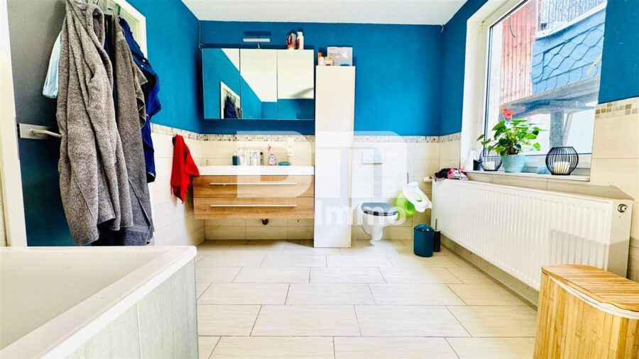 Charmanter Wohntraum mit Tradition und Moderne auf großem Grundstück - EG Badezimmer Wanne / Dusche